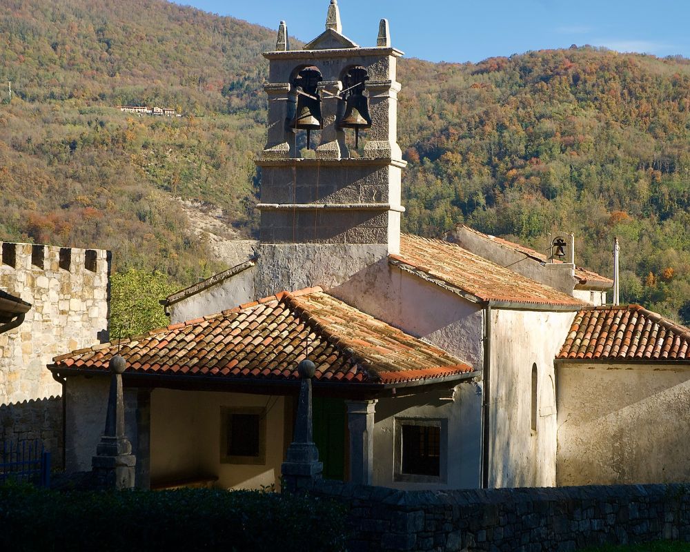 Chiesetta di S. Giacomo a Bacis - Foto di Romeo Pignat